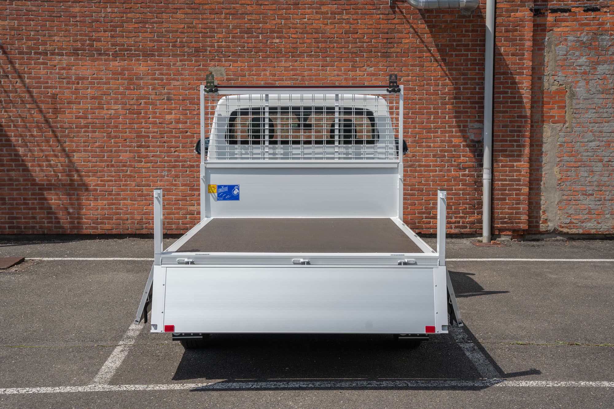 Maxus eDeliver3 Chassis Cabine Open Laadbak achteraanzicht